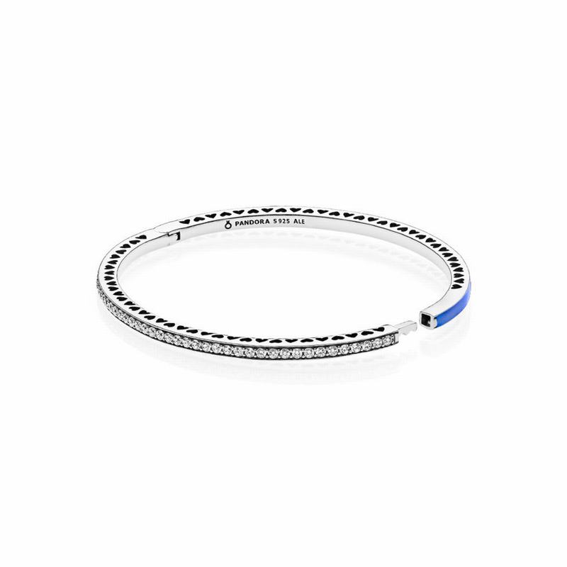 Radiant Hearts of Pandora Australia Bangle Bracelet - Sterling Silver | HBGWKY298